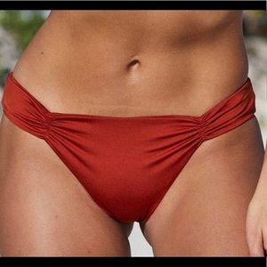 Terracotta Clovelly Bottom